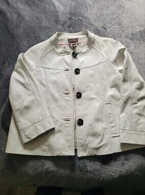 Danier Womens White Leather Button-Front Jacket